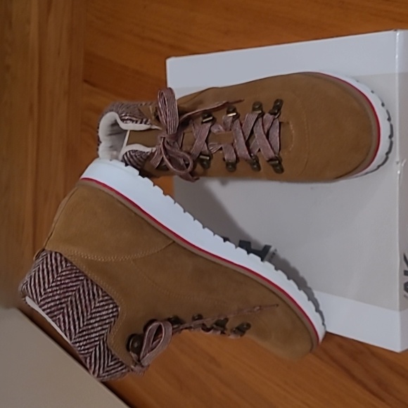 Anne Klein Sport boots - Picture 2 of 11